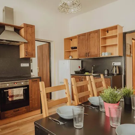 Appartement 3bd Old Town Square & Astronomical Clock 100 Metres Prague