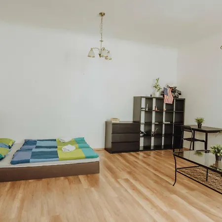 Appartement 3bd Old Town Square & Astronomical Clock 100 Metres *